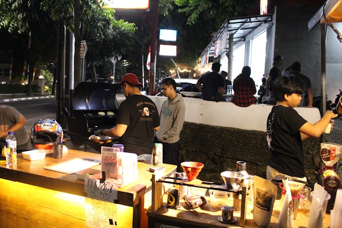 1706804340 743 photo - Tempat ngopi terbaik di Jakarta Selatan : Profile Coffee