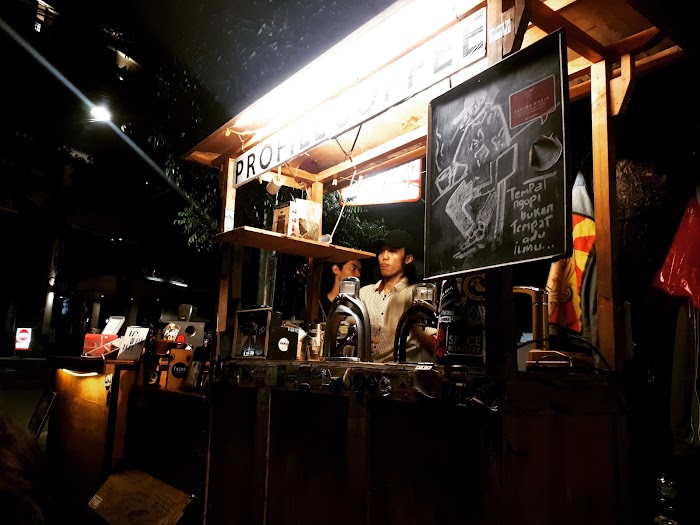 1706804341 67 photo - Tempat ngopi terbaik di Jakarta Selatan : Profile Coffee