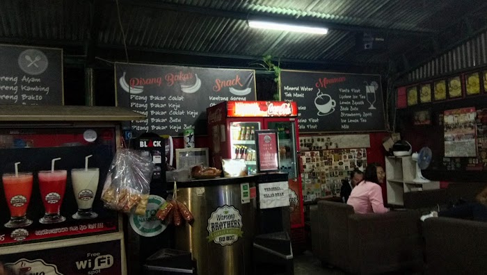 1706839266 356 photo - Kedai kopi di bagian selatan Jakarta : Waroeng Brothers Coffee & Resto