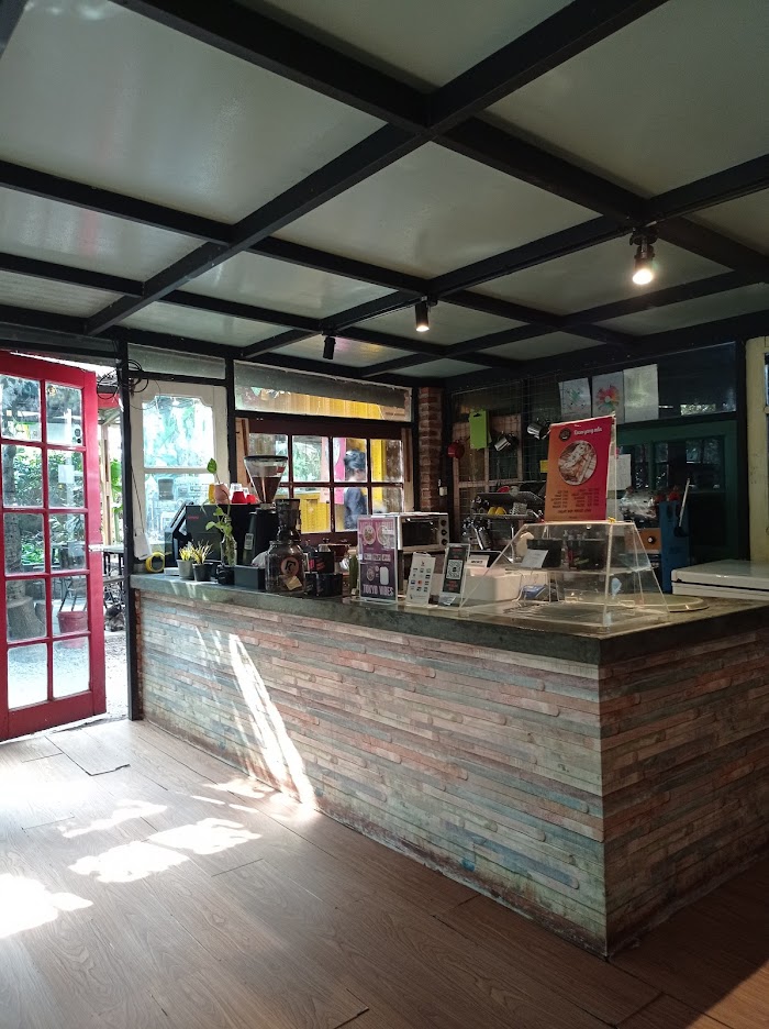 1707980452 656 photo - Kedai kopi di daerah Jakarta Selatan : KOZI Coffee 3.7 Jeruk Purut