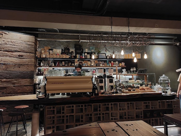 1708444815 3 photo - Coffee shops in South Jakarta : Fillmore Coffee