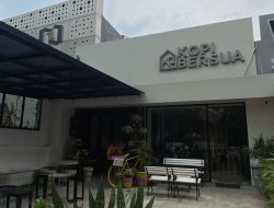 coffee shop located in South Jakarta : Kopi Bersua