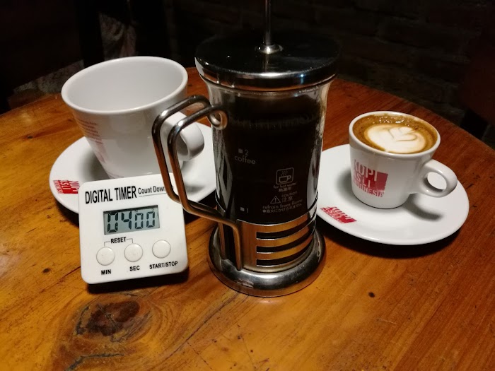 1708941624 82 photo - cafe di selatan Jakarta : Anomali Coffee Kemang